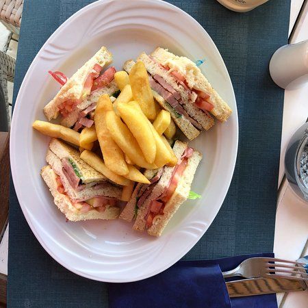 Yacht Cafe Inn